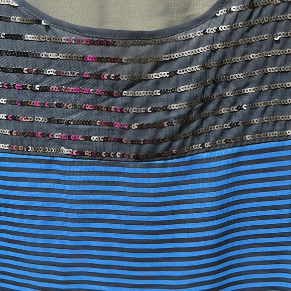 New York & company blue blouse size M - Picture 5 of 8